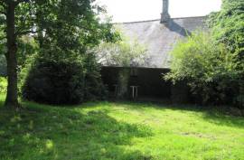 Luxury 13 bed Farmhouse Cottage and Converted barn For Sale in Leuhan Finistere Brittany