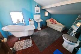 Superb And Unique Bourgeoise Home With Its Gardian Home On A 595 M2 Plot With Pool.