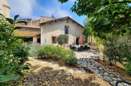 Superb And Unique Bourgeoise Home With Its Gardian Home On A 595 M2 Plot With Pool.