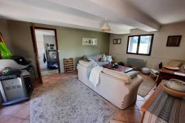 Village House With 73 M2 Of Living Space, Terrace And Cellars/workshops.