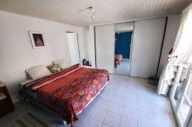 Village House With 73 M2 Of Living Space, Terrace And Cellars/workshops.