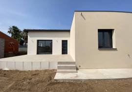Near The Beach, New Villa With 3 Bedrooms On A Landscaped Plot Of 435 M2.