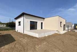 Near The Beach, New Villa With 3 Bedrooms On A Landscaped Plot Of 435 M2.