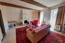 Beautiful Village House With 155 M2 Of Living Space, Garage, Stable And Terrace With Views.