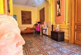 Superb Character Property With 311 M2 Of Living Space, Annexe And Park Of 1660 M2. Unique