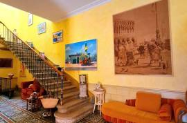 Superb Character Property With 311 M2 Of Living Space, Annexe And Park Of 1660 M2. Unique