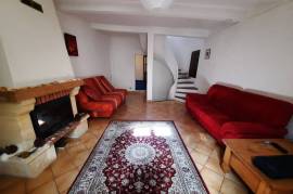 Nice Village House In Very Good Condition With 115 M2 Of Living Space And Possibility To Create A Roof Terrace.