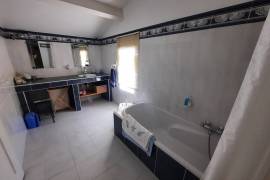 Former Farm/wine Making Property Offering 2 Accomodations Of 560 M2 And 100 M2 On 3.5 Hectares.