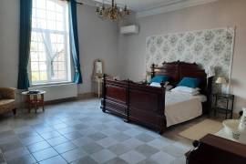 Former Farm/wine Making Property Offering 2 Accomodations Of 560 M2 And 100 M2 On 3.5 Hectares.