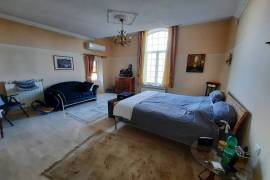 Former Farm/wine Making Property Offering 2 Accomodations Of 560 M2 And 100 M2 On 3.5 Hectares.