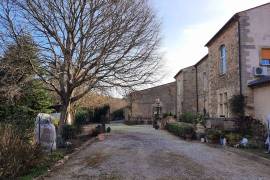 Former Farm/wine Making Property Offering 2 Accomodations Of 560 M2 And 100 M2 On 3.5 Hectares.