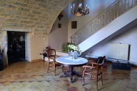 Former Farm/wine Making Property Offering 2 Accomodations Of 560 M2 And 100 M2 On 3.5 Hectares.