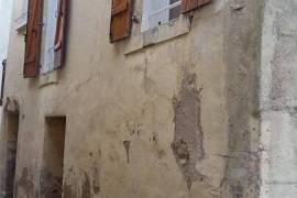 Village House With 45 M2 Living Space, Garage Of 30 M2 And Attic To Convert Of 45 M2.