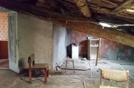 Village House With 45 M2 Living Space, Garage Of 30 M2 And Attic To Convert Of 45 M2.