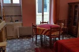 Village House With 45 M2 Living Space, Garage Of 30 M2 And Attic To Convert Of 45 M2.