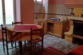 Village House With 45 M2 Living Space, Garage Of 30 M2 And Attic To Convert Of 45 M2.