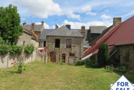 Solid Stone Cottage with Nice Garden