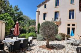 Unique Bourgeoise House With Pool