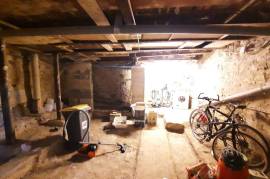 Village House To Refresh With Terrace And Cellars, Workshops
