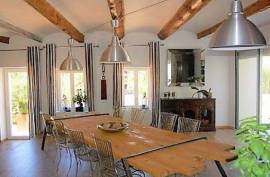 Detached House with Swimming Pool and Three Guest Gites