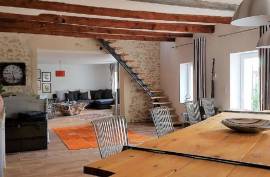 Detached House with Swimming Pool and Three Guest Gites