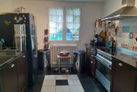 Detached Villa with Apartment and Lovely Garden