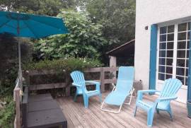 Detached Villa with Apartment and Lovely Garden