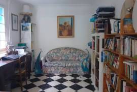 Detached Villa with Apartment and Lovely Garden