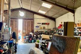 Stunning Converted Wine Barn With 2 Hectares and a Hangar