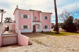Beautiful Algarve Villa with Pool Ref 500