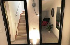 SOLD - MORE NEEDED! Gorgeous 3+2 Bed Townhouse with Pool & Garage Ref 313