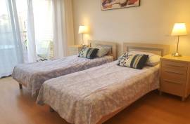 SOLD - MORE NEEDED! Gorgeous 3+2 Bed Townhouse with Pool & Garage Ref 313