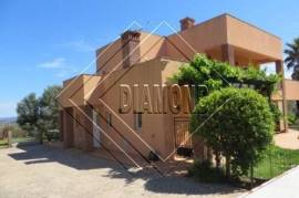 SOLD! 4 Bed Villa with Pool and Garage Ref 410B