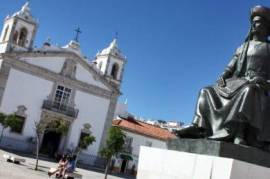 SOLD - MORE NEEDED! Beachside 2 Bed Apartment REF 201