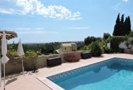 SOLD! Congratulations to the new owners SEA VIEW VILLA Ref 301