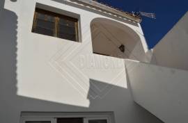 Investment Opportunity Two Independent Properties! Ref 296