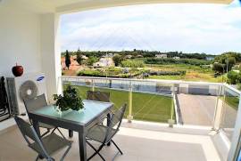 Beautiful 2 Bedroom Vilamoura Apartment within 5 mins to beach. Ref 204