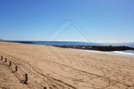 Beautiful 2 Bedroom Vilamoura Apartment within 5 mins to beach. Ref 204