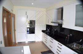 Beautiful 2 Bedroom Vilamoura Apartment within 5 mins to beach. Ref 204