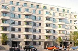 Buy-to-let in Berlin centre! New upscale 1/2 room apartment as investment property