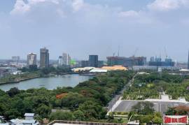 Sukhumvit Casa Condominium | Special Penthouse Unit for Sale with Views of the Benjakiti Lake and the Forest Park