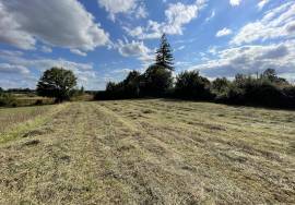 Terrain constructible dans le bourg