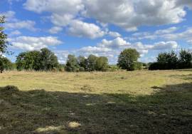 Terrain constructible dans le bourg