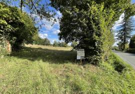 Terrain constructible dans le bourg