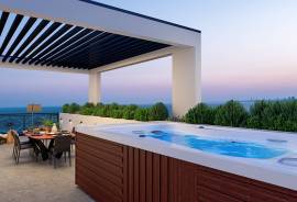 Sea View 2 Bedroom Apartment Plus Staff Room - Parekklisia, Limassol