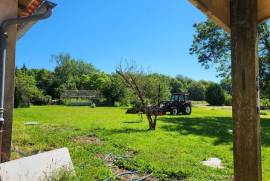 For Sale, Farmhouse on the Outskirts of Availles Limouzine