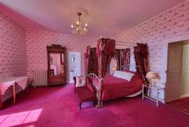 15c Chateau close to Chef-Boutonne in the Deux-Sevres