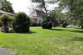 15c Chateau close to Chef-Boutonne in the Deux-Sevres