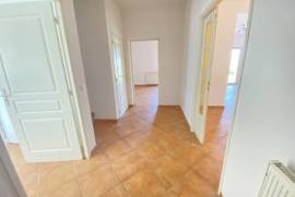 Modern Detached Villa With Garden Modern Detached Villa With Garden