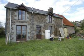 Detached Country House with Outbuilding